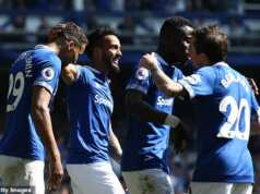 Everton Hajar MU 4 Gol