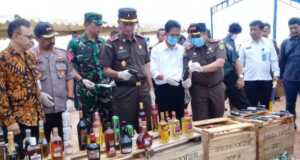 Lima Senjata Api Dipotong Dua Kejari Batam