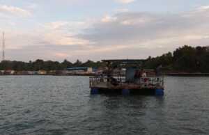 Berakit-rakit ke Piayu Laut, Kita Mancing Kemudian mancing rakit di piayu