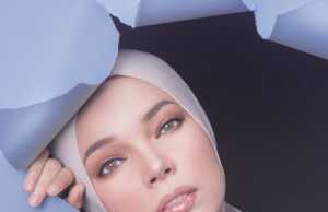 Transformasi Dewi Sandra: Jalan Hitam dan Hijab