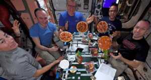 NASA Tawarkan Wisata Luar Angkasa, Biayanya Rp839 Miliar