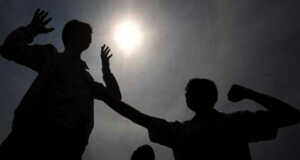 Bentrok Warga di Adonara, Satu Orang Tewas Tiga Luka-Luka Panwascam Batam