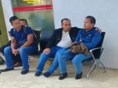 Mindo Dibawa ke Batam dengan Tangan Diborgol