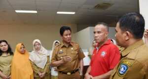 Urus Perizinan di DPMPTSP Lama, Wagub Kepri Kecewa