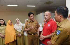 Urus Perizinan di DPMPTSP Lama, Wagub Kepri Kecewa