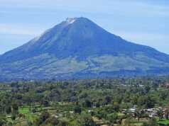 16 Gunung Api di Indonesia Berstatus Waspada