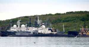 Kapal Selam Rusia Terbakar, 14 Kru Tewas