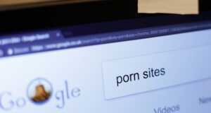 Kominfo Blokir 900 Ribu Situs Porno