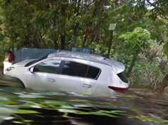 Pasangan Bugil Terekam Google Maps Pelukan di Tepi Jalan