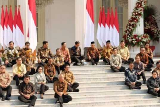 Ketua PPP Humphrey Djemat: Ada Calon Menteri Jokowi Dimintai Uang Rp500 Miliar Jokowi-Ma'ruf