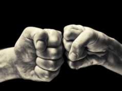 Pemuda Pancasila dan PSHT Bentrok di Bekasi, 2 Orang Terluka, 4 Motor Terbakar Bentrok