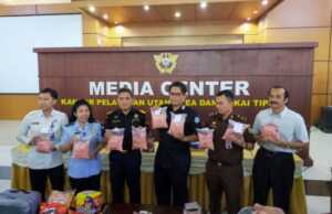 WNI Bawa 30.037 Butir Ekstasi dari Malaysia ke Batam, Mau Diedarkan di Jakarta