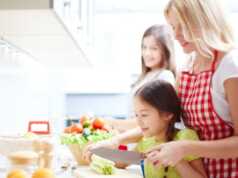 Hai Bunda, Ini Cara Agar Anak Suka Makanan Sehat? Ajak Dia Nonton Video Masak Anak Percaya Diri