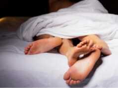 Nekat, Dua Remaja Jayapura Live Adegan Asusila di Facebook Bercinta