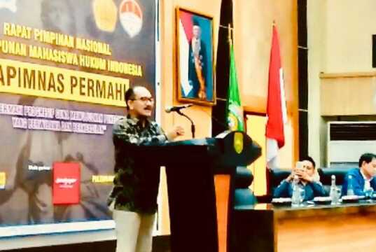 Dari Simposium Hukum Permahi: Transformasi Rule of Law Menuju Rule of Social Justice Firman Jaya Daeli