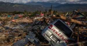 Peringatan: Tsunami 20 Meter Berpotensi Terjadi di Jawa Tsunami 20 Meter di Jawa