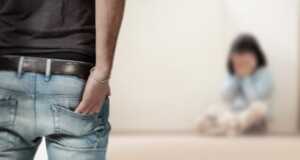 Guru SMP Garap Siswinya hingga Hamil di Hutan Karet, Modal Boneka Pink Ilustrasi rudapaksa anak