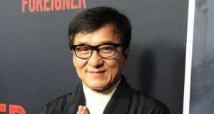 Jackie Chan Tawarkan Rp1,9 Miliar untuk Penemu Obat Corona Jackie Chan