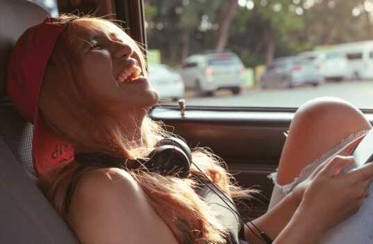 15 Cara Tertawa Online di Dunia: Dari Wkwkwk, Olololo, Jajaja hingga 55555 Tertawa Online