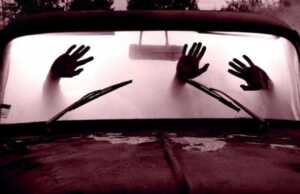 Ada Mobil Goyang di Parkiran Bandara, Eh, Dokter dan Perawat Lagi Wik Wik Mobil goyang