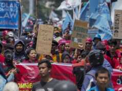 Untung Rugi RUU Omnibus Law Versi Buruh dan Pemerintah Untung Rugi Omnibus Law