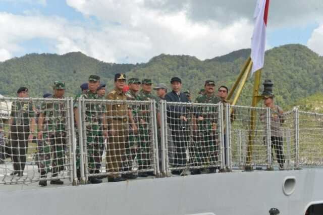Isdianto mendampingi Presiden Jokowi yang melakukan kunjungan kerja ke Kabupaten Natuna, Rabu (8/1/20). Natuna merupakan salah satu kawasan perbatasan Indonesia.