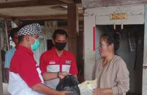 LSM LIRA Kepri Berikan Sembako pada Warga Terdampak Corona LIRA Kepri