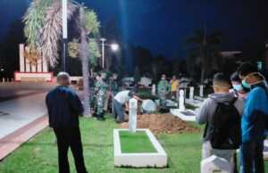 Wali Kota Tanjungpinang Syahrul Dimakamkan di TMP Pusara Bakti Pemakaman Wali Kota Tanjungpinang