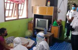 Dapat Info Warga Sakit, Tim Kecamatan Nongsa Langsung Turun Cek Kondisi Kecamatan Nongsa