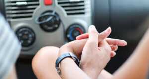 4 Posisi Aman dan Nyaman Bercinta Dalam Mobil Bercinta Dalam Mobil