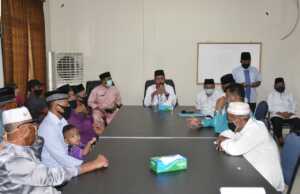 BLT Tahap Awal Dibagikan Sebesar 1,2 Juta Rupiah per Kepala Keluarga di Bintan BLT Tahap Awal Dibagikan Sebesar 1,2 Juta Rupiah per Kepala Keluarga di Bintan