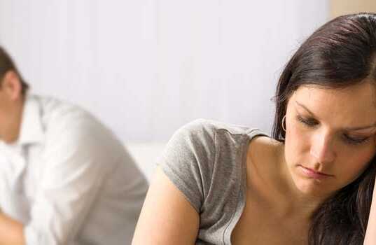 7 Tanda Pernikahan Anda Tak Bahagia