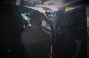 Sepasang PNS Asahan Ditemukan Pingsan Tanpa Busana di Dalam Mobil Pasangan selingkuh di mobil