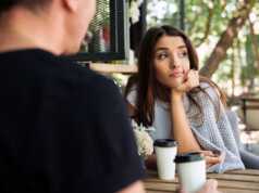 9 Trik Membuat Pria Cemburu dan Mendambakan Anda