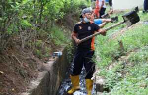 Sambut Penghuni Baru, BP Batam Gotong-Royong Bersihkan Rusun Rusun BP Batam