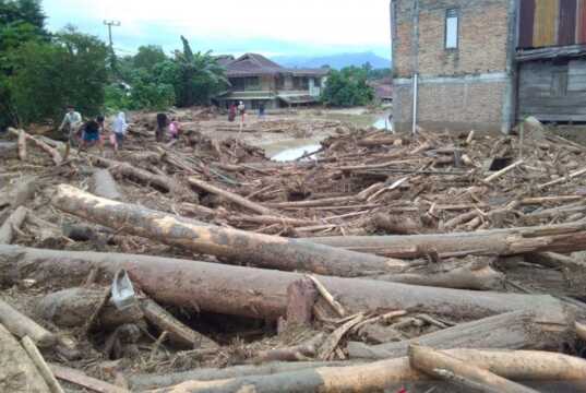BANJIR BANDANG LUWU UTARA: 16 Orang Meninggal, 223 Rumah Rusak Berat