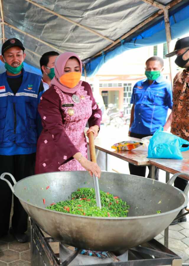 Rahma Katakan Dapur Umum untuk Membantu Masyarakat"