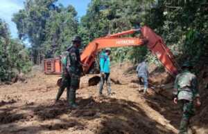 TMMD Ke-108 Kodim 0105/Abar, Pembuatan Parit Jalan Capai 58 Persen TMMD Abar