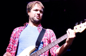 Tersandung KDRT, Mickey Madden Cuti dari Maroon 5