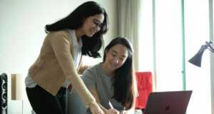 Stop “Nyinyir”, Perempuan Juga Punya Hak Nikmati Pendidikan Tinggi! Pentingnya Pendidikan dan terus belajar