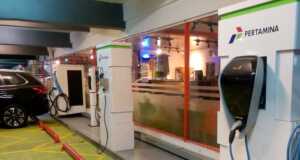 Pertamina Akan Jadi Produsen Baterai Kendaraan Listrik pertamina baterai listrik