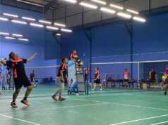 Perkuat Kekompakan, Petinggi Pemko dan BP Batam Tanding Bulutangkis BP Batam