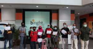 PLN Batam Serahkan Hadiah Pemenang Lomba Menulis dan Video 2020 PLN Batam