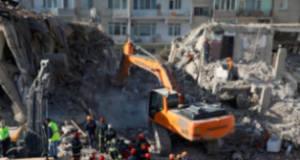 Gempa dan Tsunami Turki: Ratusan Orang Terluka, 6 Meninggal Gempa dan Tsunami Turki