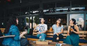 4 Zodiak Ini Selalu Terlihat Sering Tersenyum Zodiak Sering Tersenyum