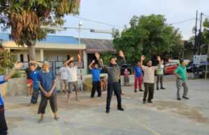 Cagub Kepri Isdianto Senam Pagi di Bukit Airis Batam, Ajak Warga Jaga Kesehatan Isdianto