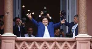 Diego Maradona “Gol Tangan Tuhan” Meninggal Dunia Maradona Meninggal