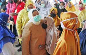 Berhemat karena Hidup Prihatin, Marlin Pakai Baju Bekas Marlin Pakai Baju Bekas