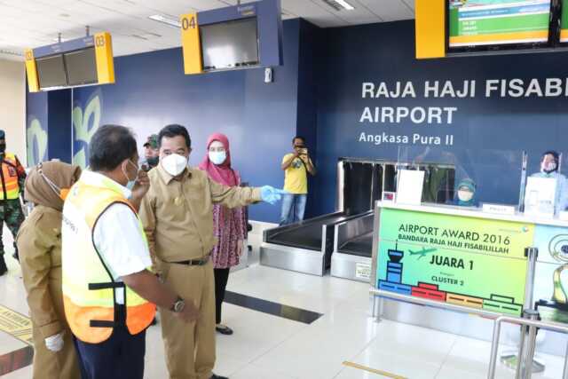 Bahtiar Bagikan Ribuan Masker untuk Masyarakat