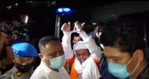 Dua Alasan Polisi Menahan Habib Rizieq Shihab Alasan Penahanan Habib Rizieq